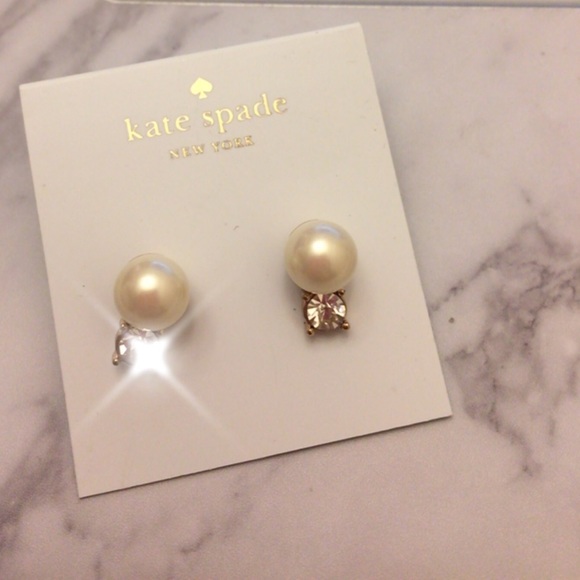 Kate Spade pearls of wisdon imitation pearl stud - Picture 2 of 8